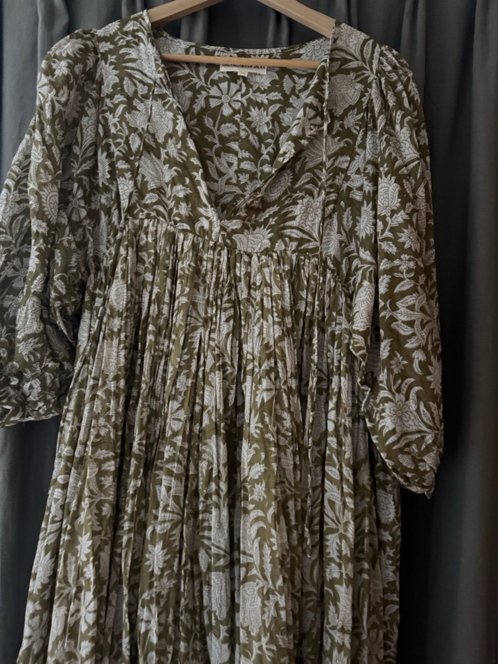 Daughters of India Olive Floral V-Neck Midi Dress medium - Picture 2 of 3